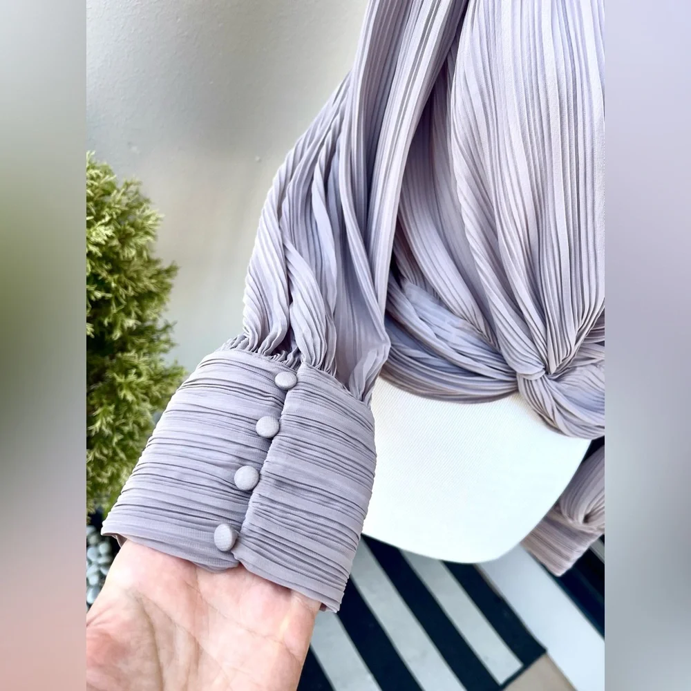 🌿 NWT Zara Sheer Grey Pleated Blouse, L